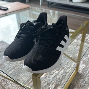 7.5 addidas sneakers